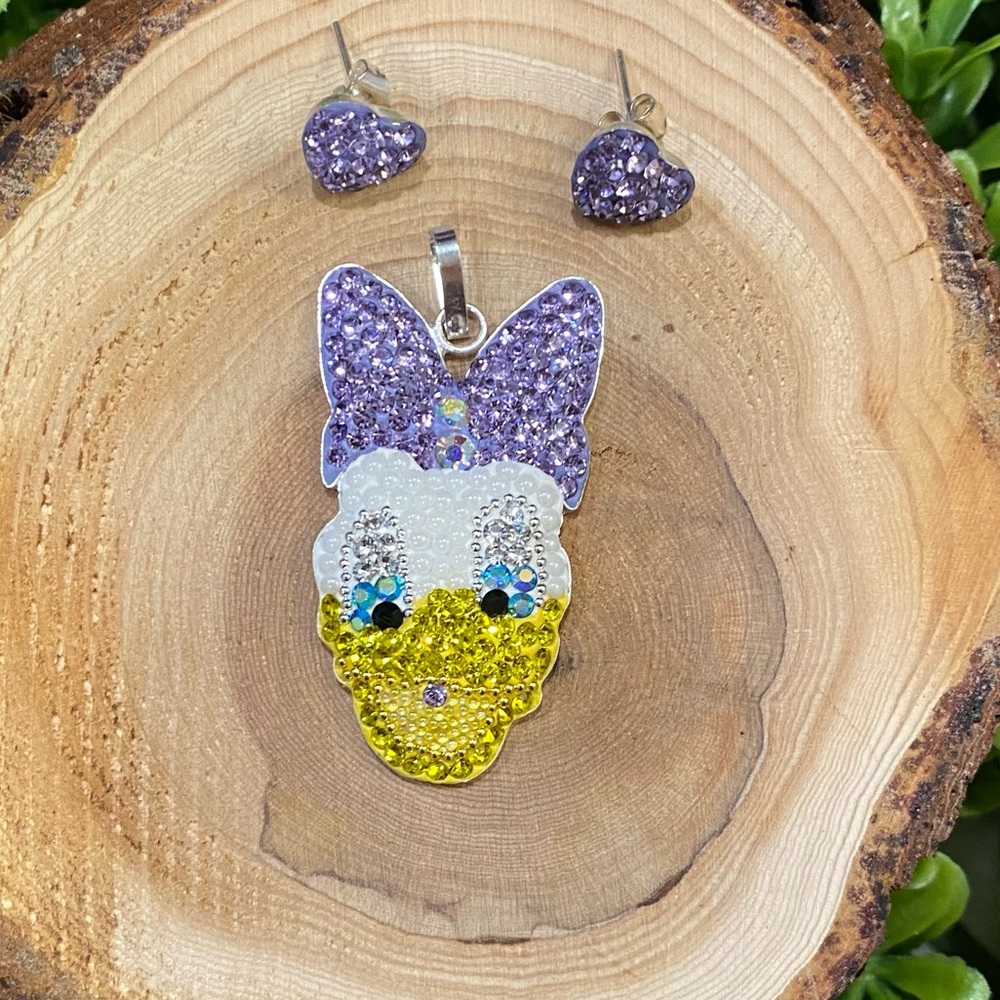 🌟Mega Sale🌟Daisy Duck Silver925 and rhinestones necklace and earrings set.